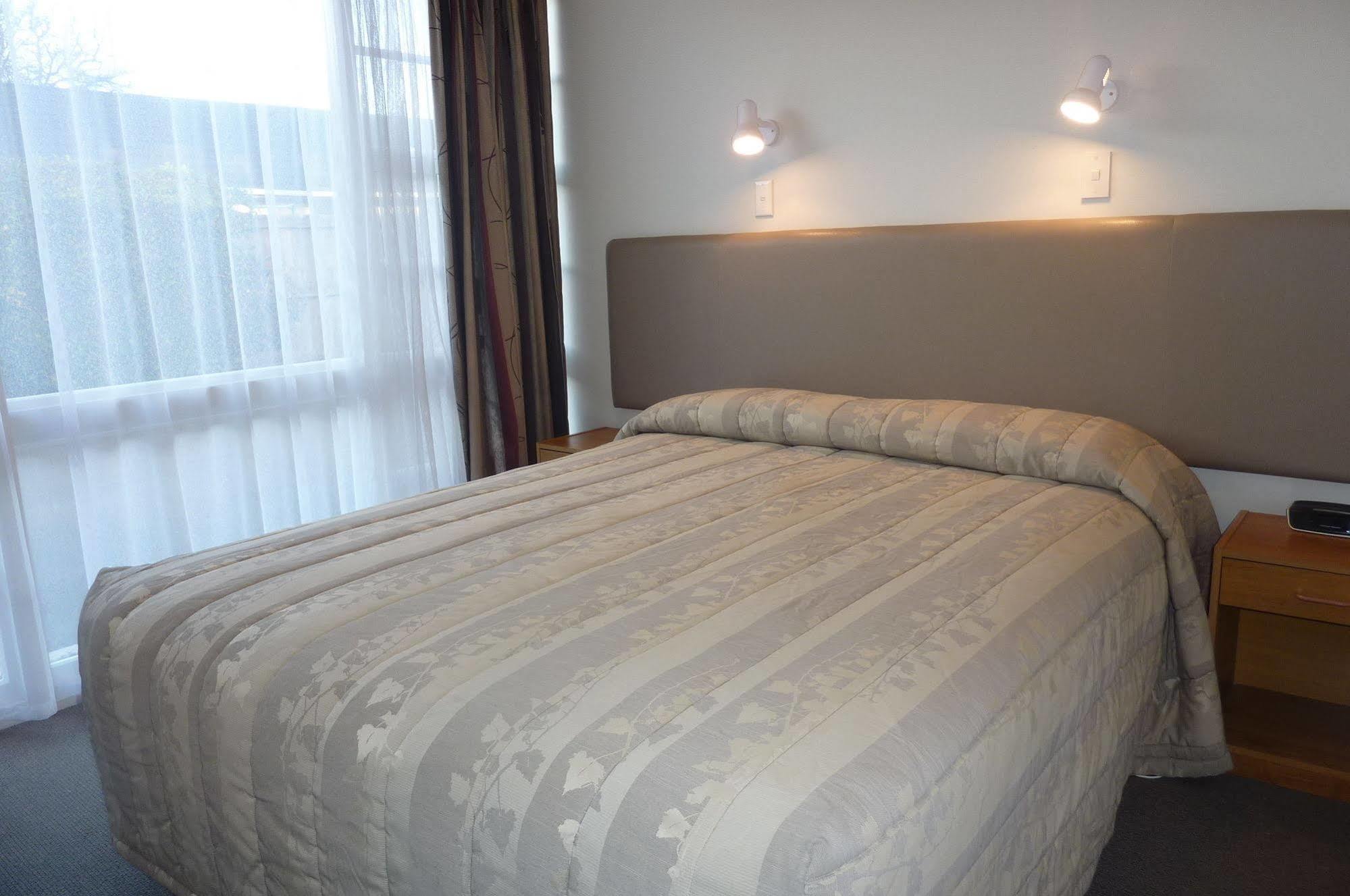 Colonial Inn Motel Christchurch Eksteriør bilde